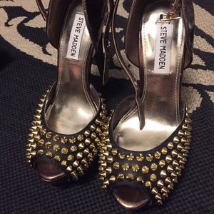 Steve Madden Peep Toe Heels With Spikes